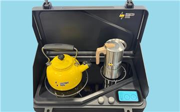 Bếp từ nấu ăn hoàn toàn bằng pin